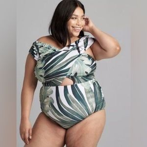 Cacique size 28 one piece um suit with cut out